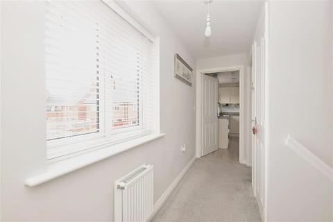 21 Gladiolus Grove, Worthing, BN13 3GU