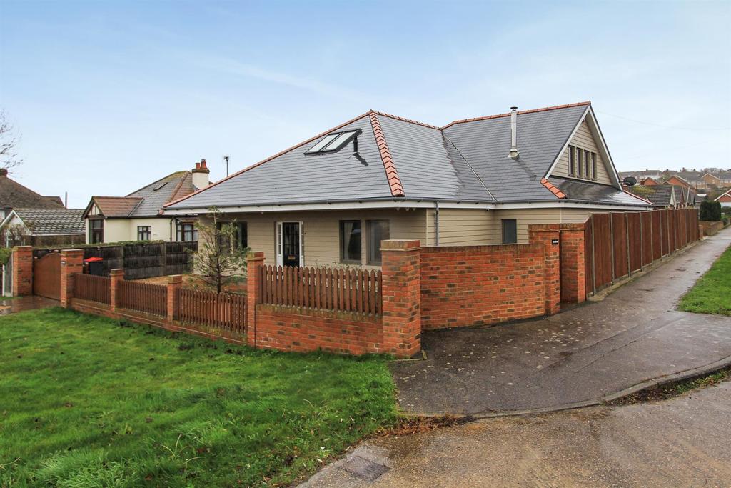 Genesta Avenue, Whitstable 4 bed detached bungalow £895,000