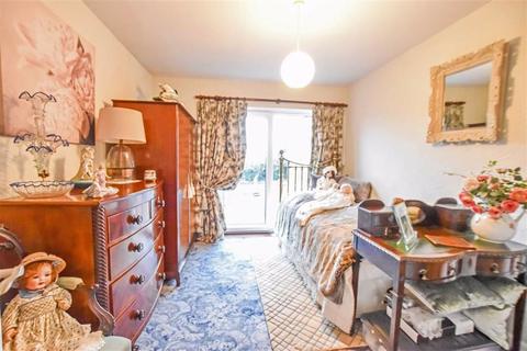 239 Carr Lane, Willerby, Hull, HU10 6JF