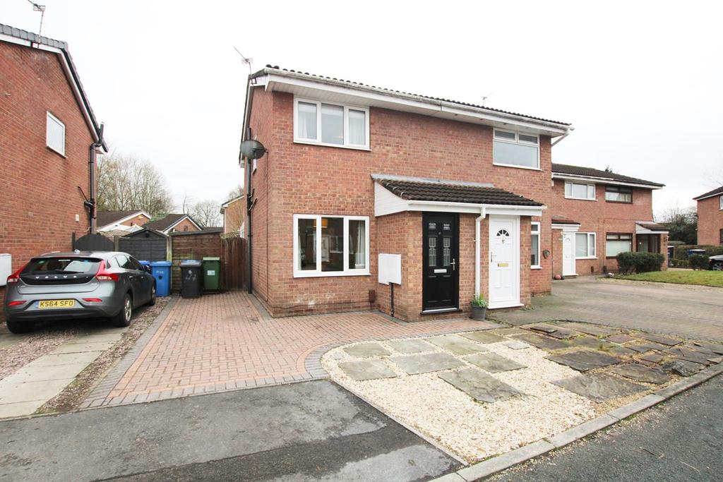 Mansfield Close, Birchwood... 2 bed semidetached house £145,000