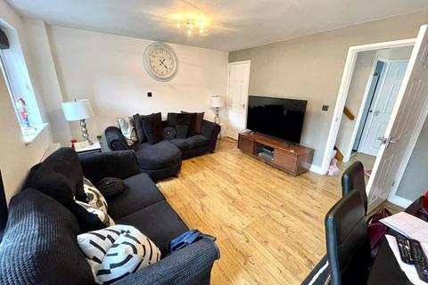 15 High Barns Close, Grange Park, Northampton, NN4 5BH