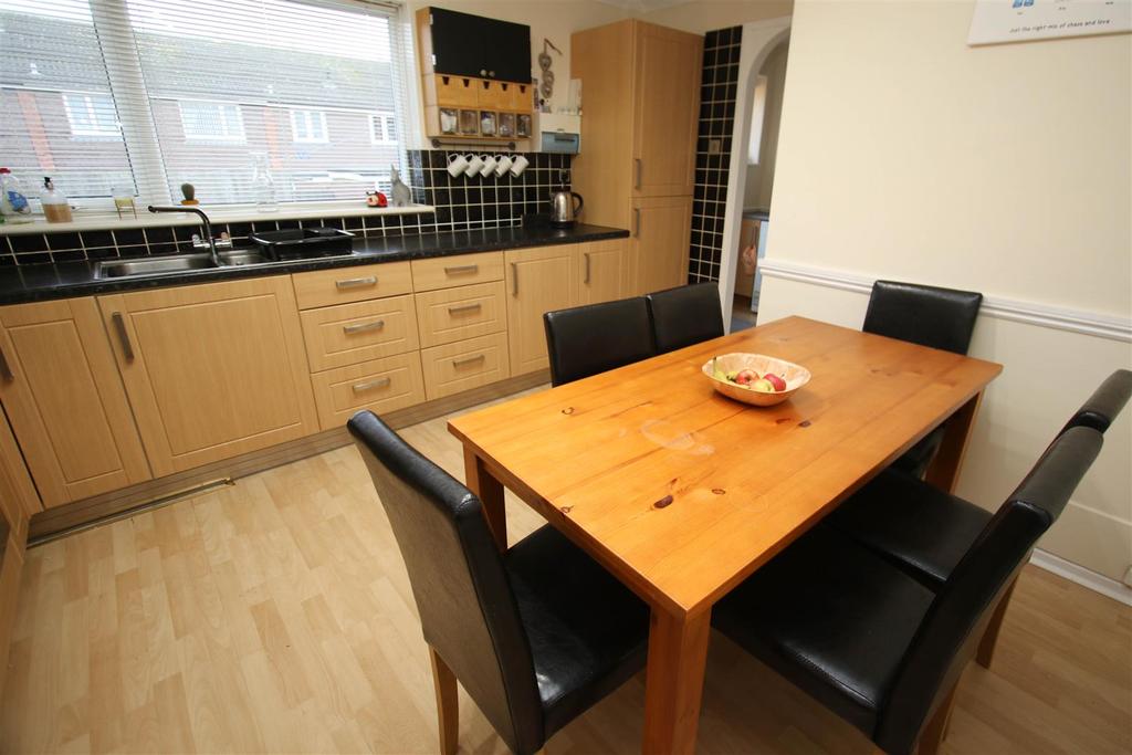 Kitchen/ diner: