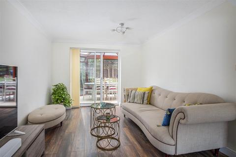15 Beechwood Close, Ascot, SL5 8QJ