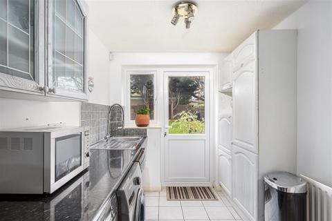 15 Beechwood Close, Ascot, SL5 8QJ