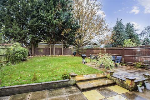 15 Beechwood Close, Ascot, SL5 8QJ