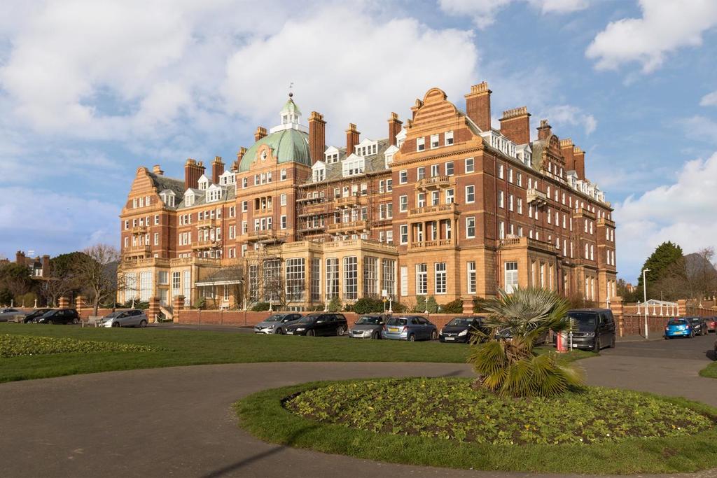 The Metropole. The Leas, Folkestone 2 bed flat - £225,000