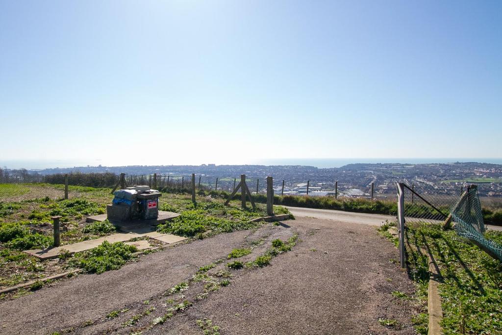 Crete Road West, Folkestone Land £50,000