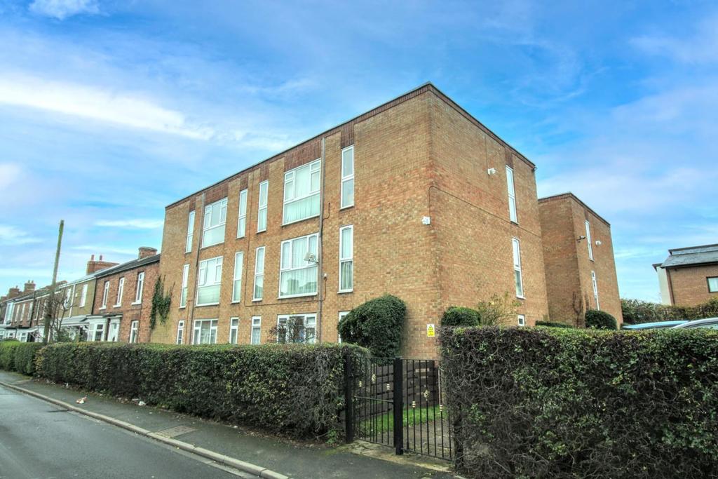 Bright Street, Darlington 2 bed flat £60,000