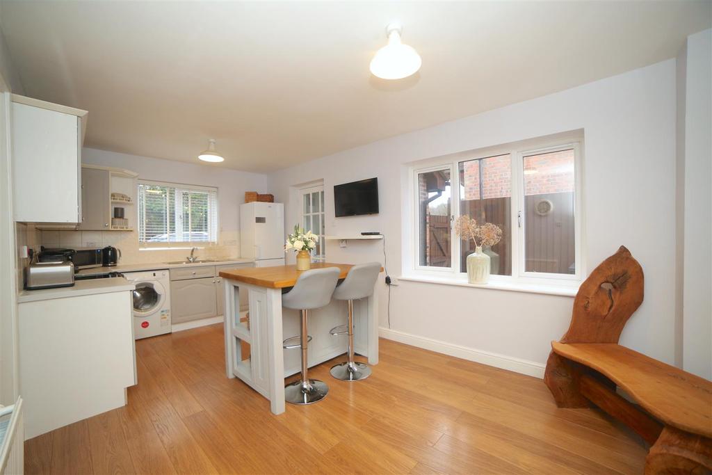 Ellis Peters Drive, Aqueduct... 4 bed detached house £325,000