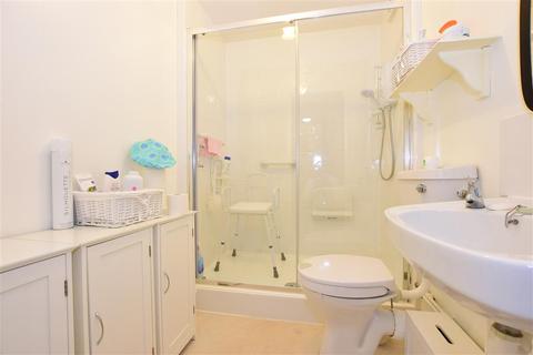 10 Clarkes Close, Deal, CT14 9JE