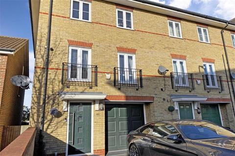 14 Paignton Close, Romford, RM3 8SF