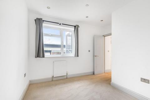1 bedroom apartment to rent, Surbiton,  Surrey,  KT6