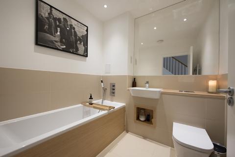 2 Charlock Close, Romford, RM3 0LE