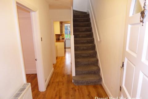 34 Robin Hood Way, Greenford, UB6 7QN