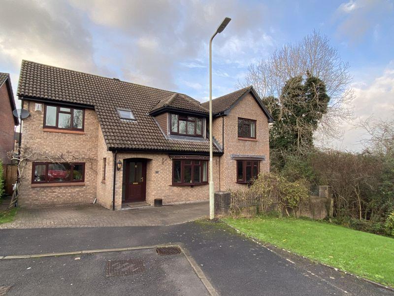 19 St. Michaels Way, Brackla... 5 bed detached house £329,950