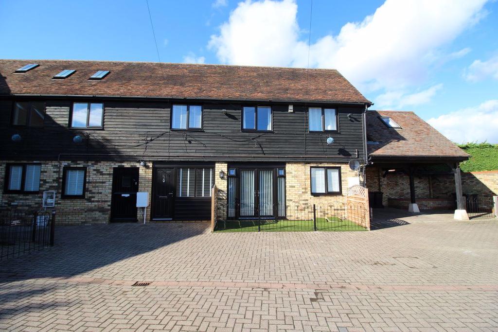 Railway View, Biggleswade 3 bed flat £1,000 pcm (£231 pw)