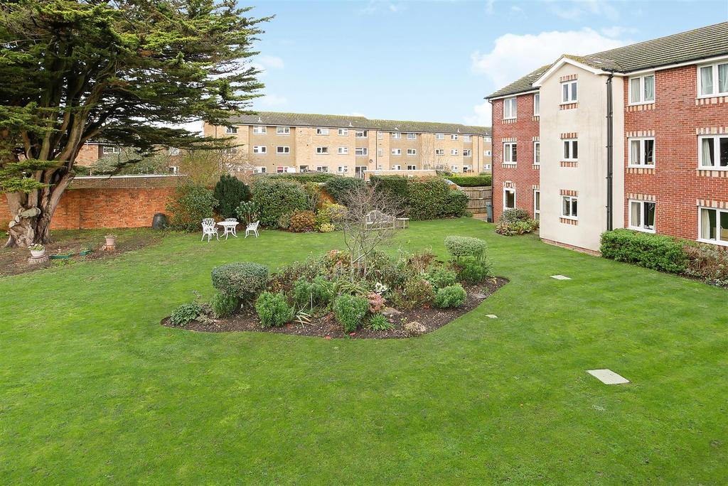 Spitalfield Lane, Chichester 1 bed retirement property £150,000