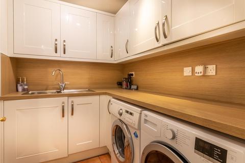 46 Saffron Road, Chafford Hundred, Grays, RM16 6NA