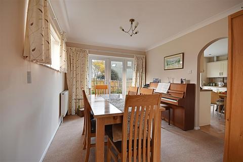 28 Oakleigh Road, Bexhill-on-sea, TN39 4PY