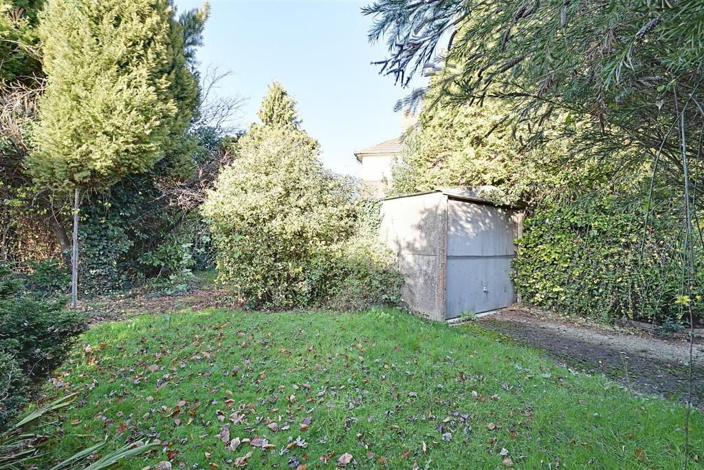 Shrubcote, Tenterden 3 bed semidetached house £269,950