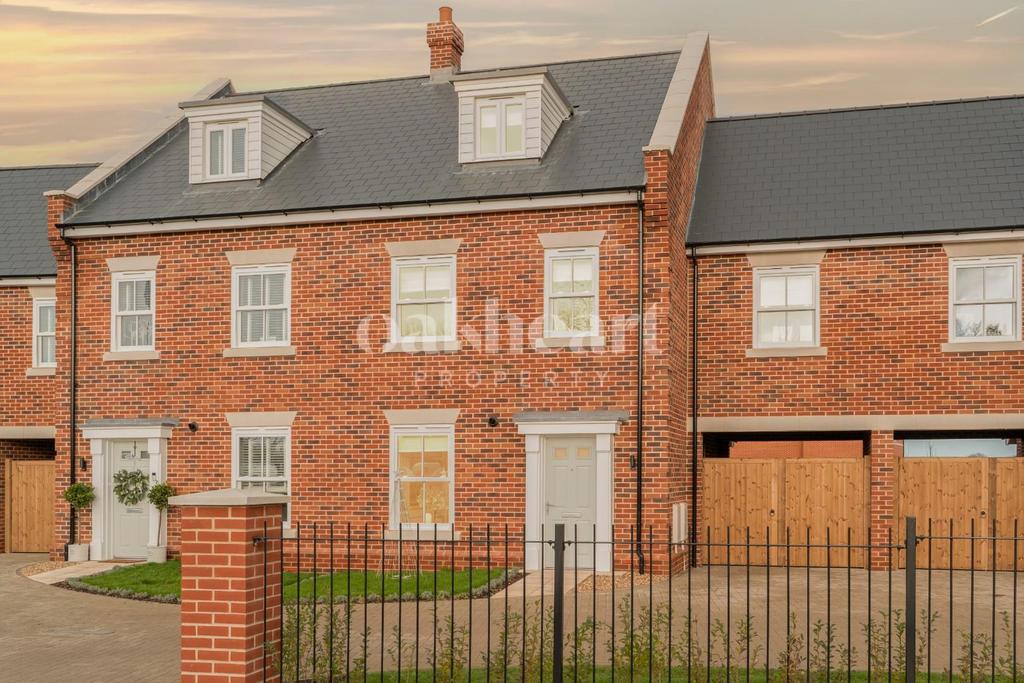 Cordelia Drive, Colchester 4 bed house £400,000
