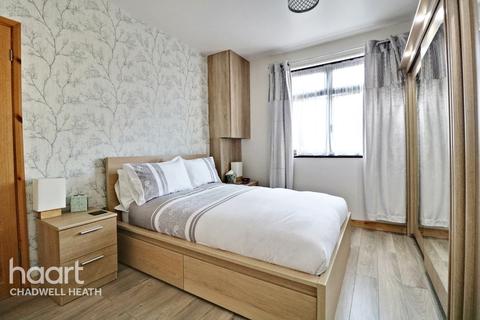 6 Arthur Road, Romford, RM6 4NL