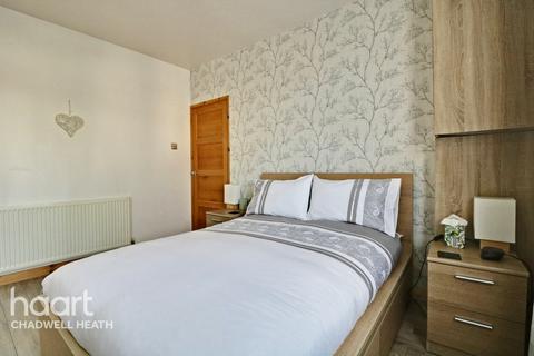 6 Arthur Road, Romford, RM6 4NL