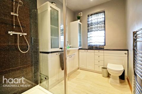 6 Arthur Road, Romford, RM6 4NL
