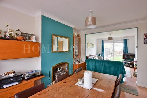 5 Barr Road, Potters Bar, EN6 5PG