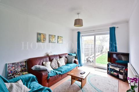 5 Barr Road, Potters Bar, EN6 5PG