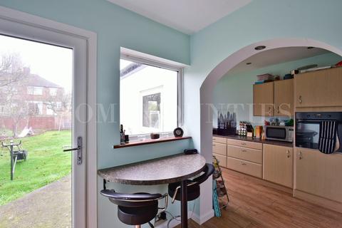 5 Barr Road, Potters Bar, EN6 5PG