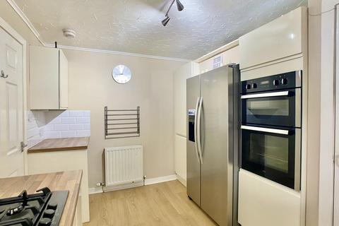 16a, Calside, Paisley, PA2 6DA
