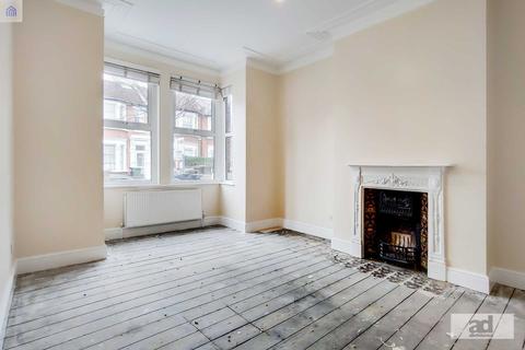 15 Hampton Road, London, E11 4BZ