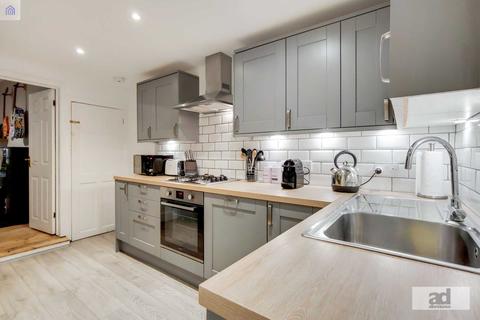 33 Napier Road, London, E11 3JY