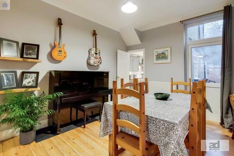 33 Napier Road, London, E11 3JY