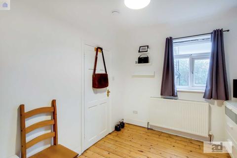 33 Napier Road, London, E11 3JY