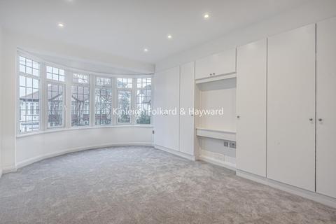6 Springfield Gardens, West Wickham, BR4 9PX