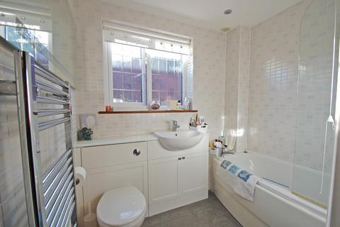 33 Kings Road, Chalfont St Giles, HP8 4HP