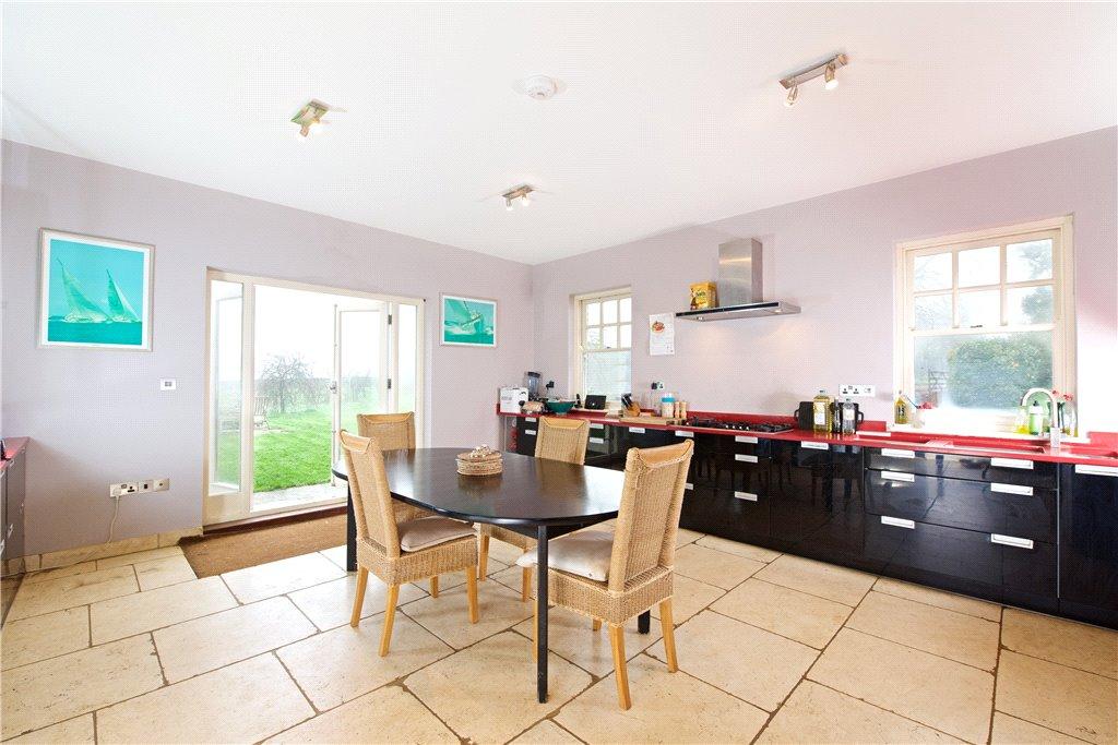 Kitchen/Breakfast Rm