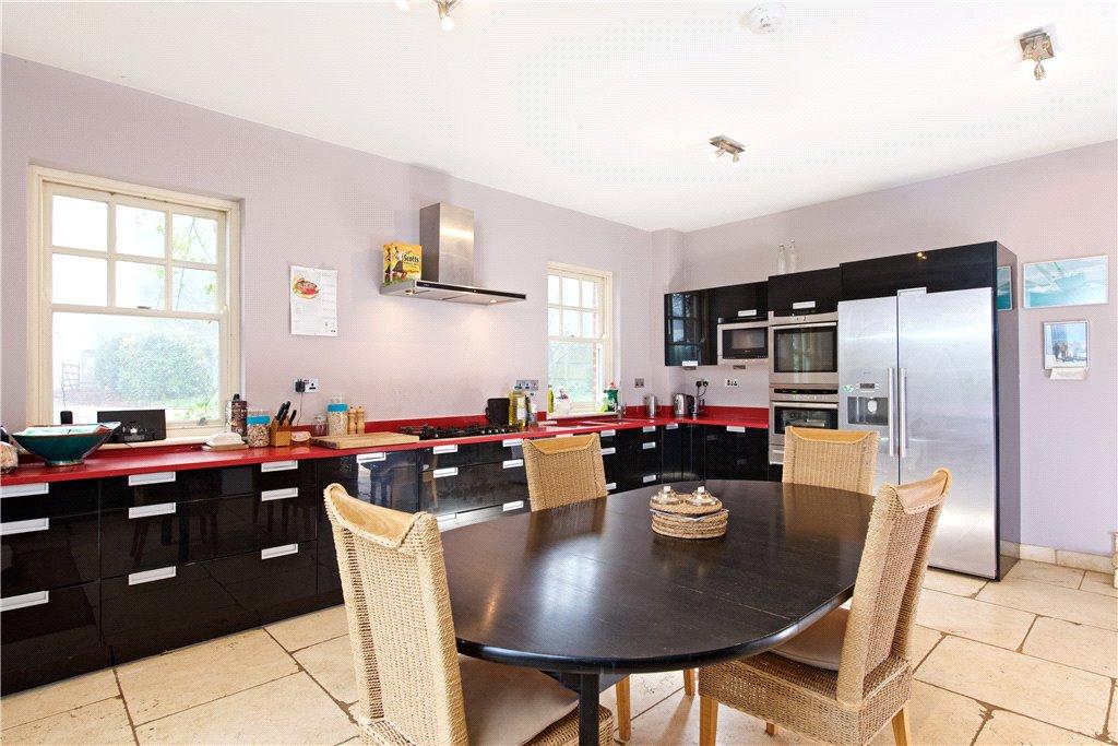 Kitchen/Breakfast Rm