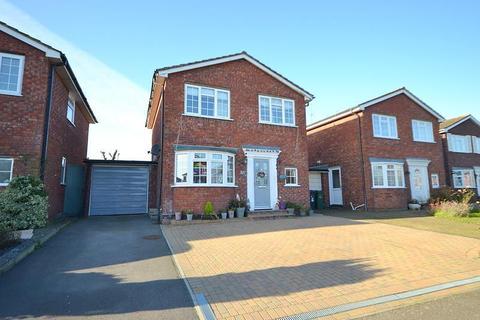 14 Somertons Close, Guildford, GU2 9YB