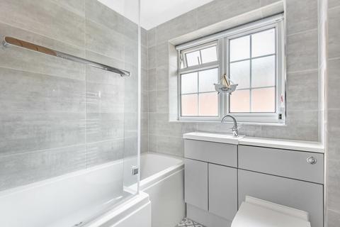 14 Somertons Close, Guildford, GU2 9YB
