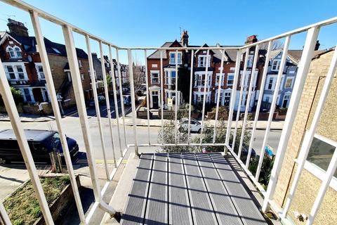 2 bedroom flat to rent, Church Lane, Crouch End
