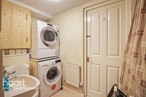 18 Burden Close, Swindon, SN3 4HE