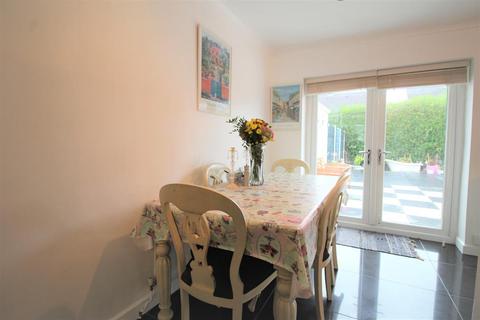 6 Ramsgill Close, Manchester, M23 0AU