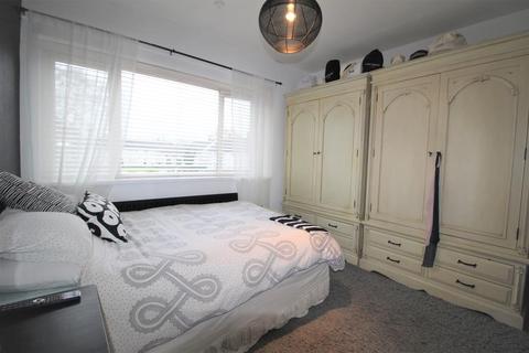 6 Ramsgill Close, Manchester, M23 0AU