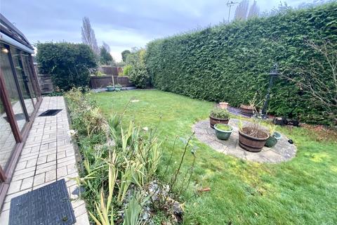 10 Alexandra Road, Rayleigh, SS6 8HS