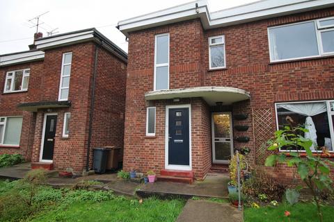 5 Shrublands Close, Chelmsford, CM2 6LR