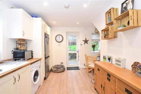 4 Eversley Road, Hythe, CT21 5SE