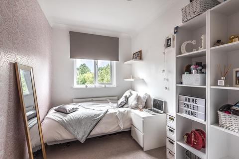 20 Cherry Orchard Road, Bromley, BR2 8NE